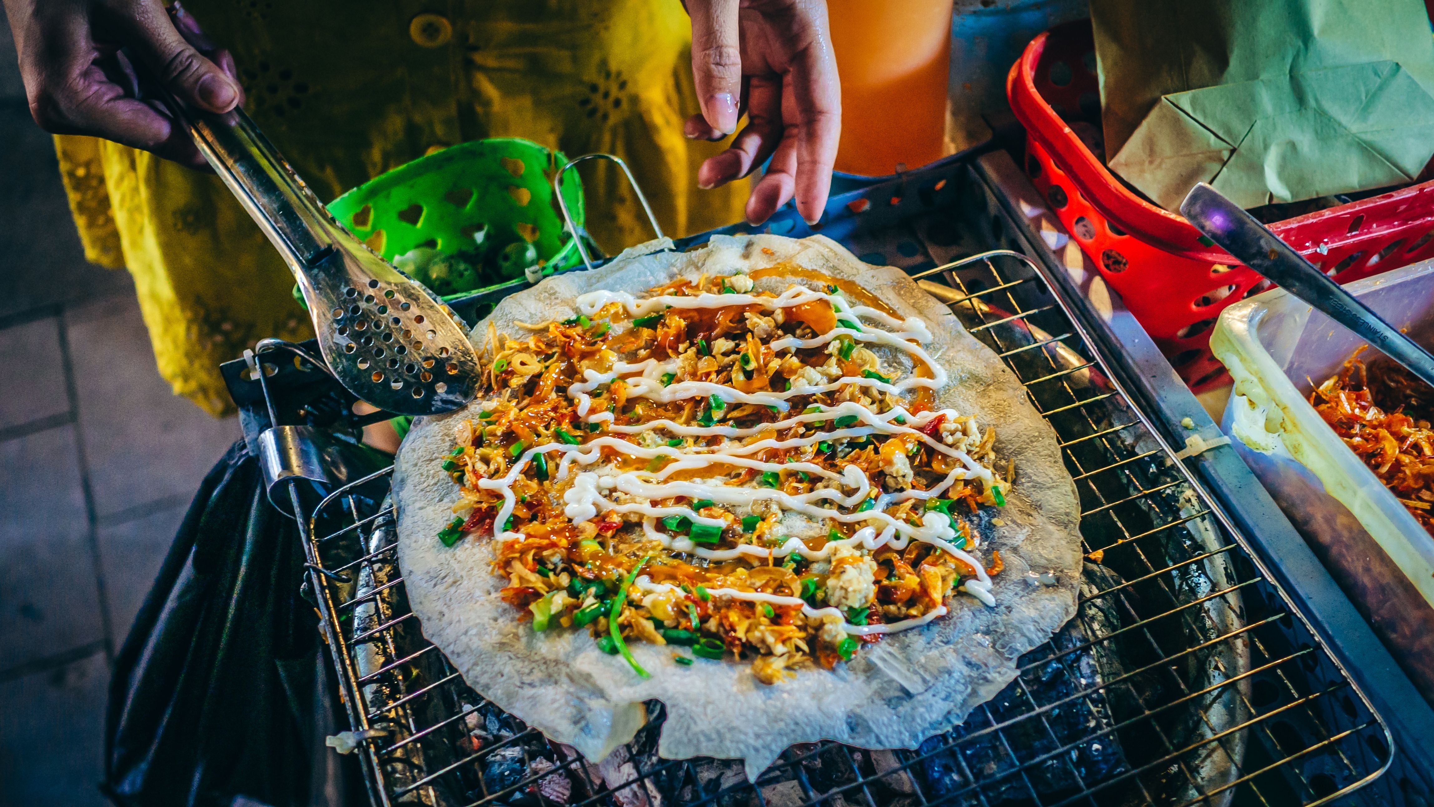 Three Easy Vietnamese Dishes to Make at Home/ Ba món ăn Việt Nam dễ làm tại nhà